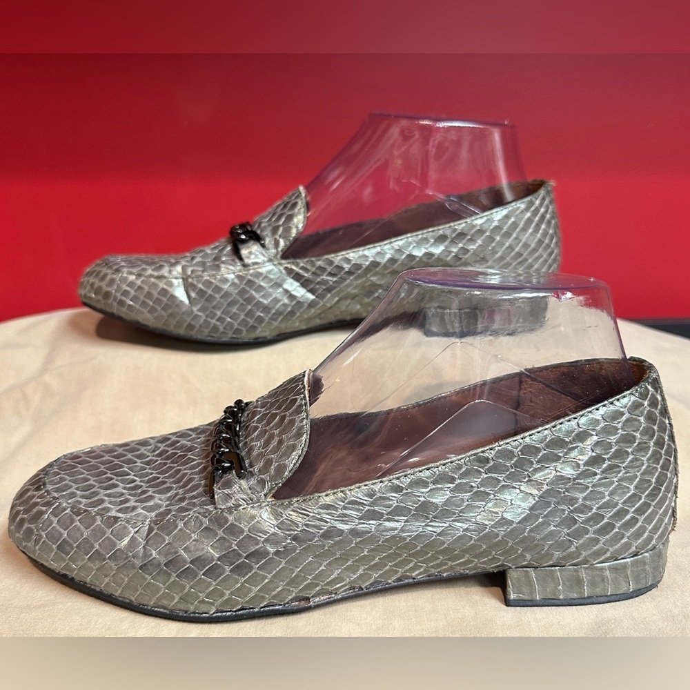 Donald J Pliner Slip On Loafers Silver Snakeskin Embossed Women’s Size 6.5M